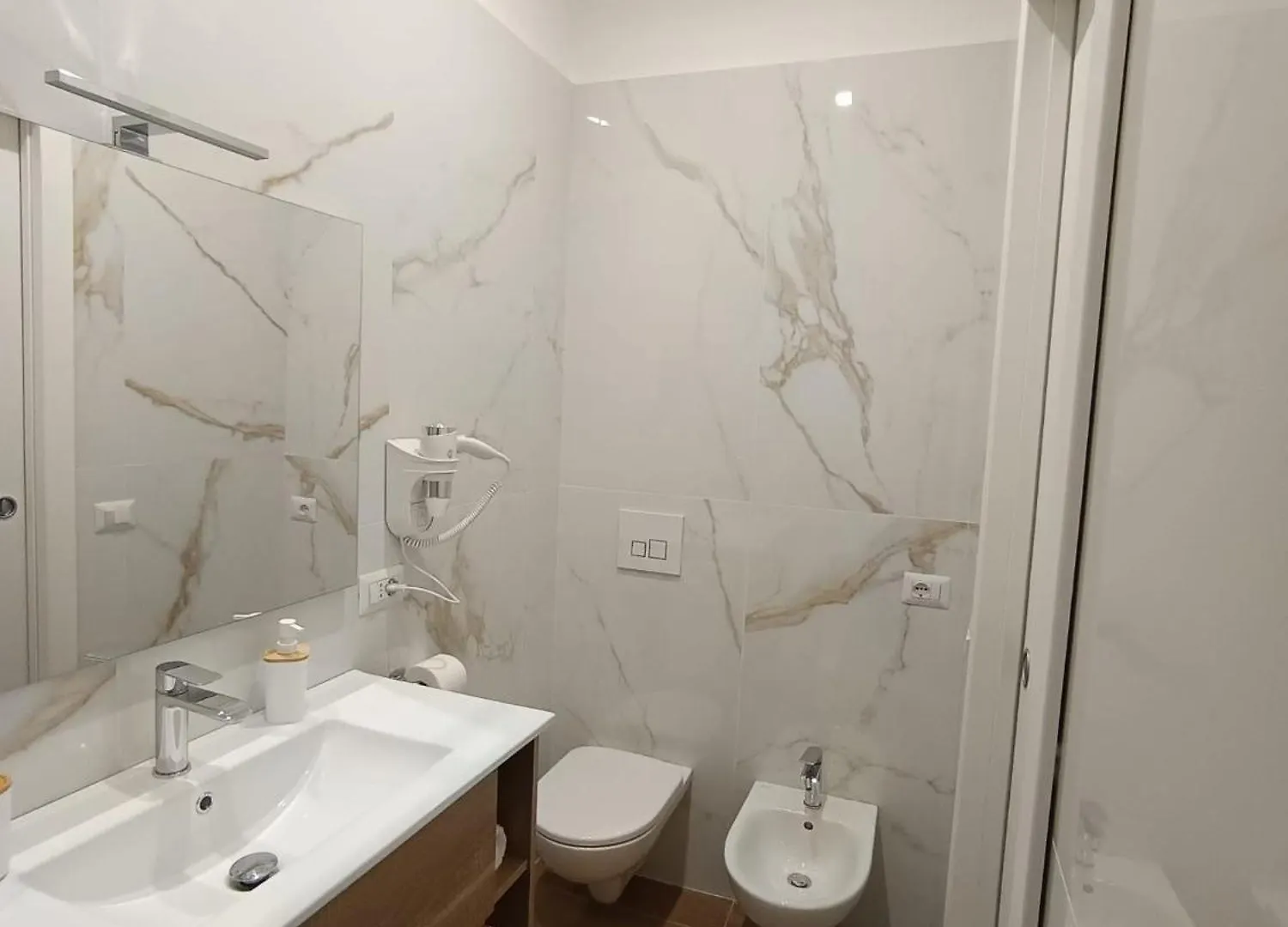Apartament Dimora Crispi 70 Bari Włochy